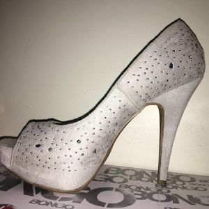 Bongo White suede peep toe pumps